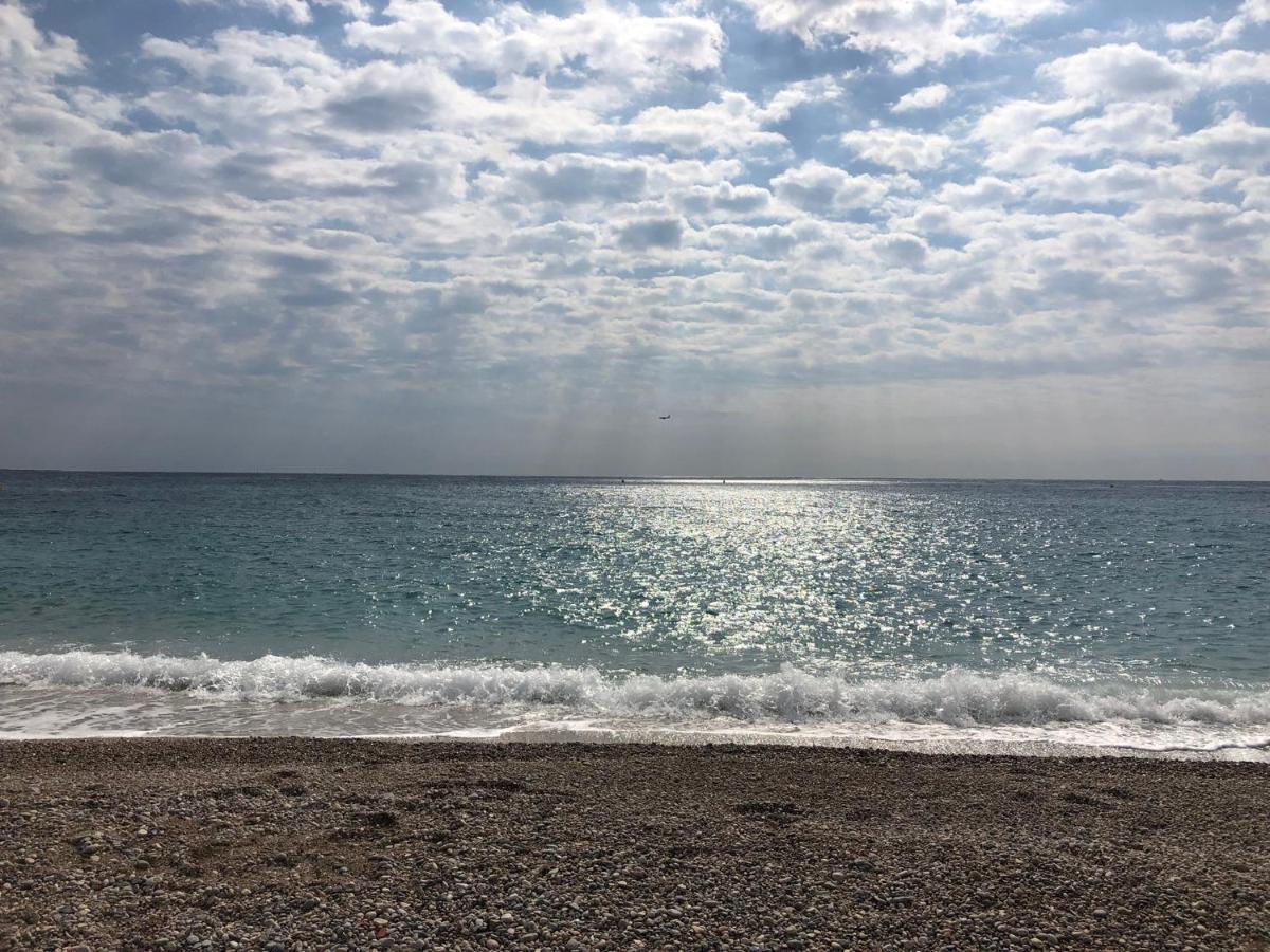 Front De Mer,Plage, Piscine, Parking Cagnes-sur-Mer Dış mekan fotoğraf