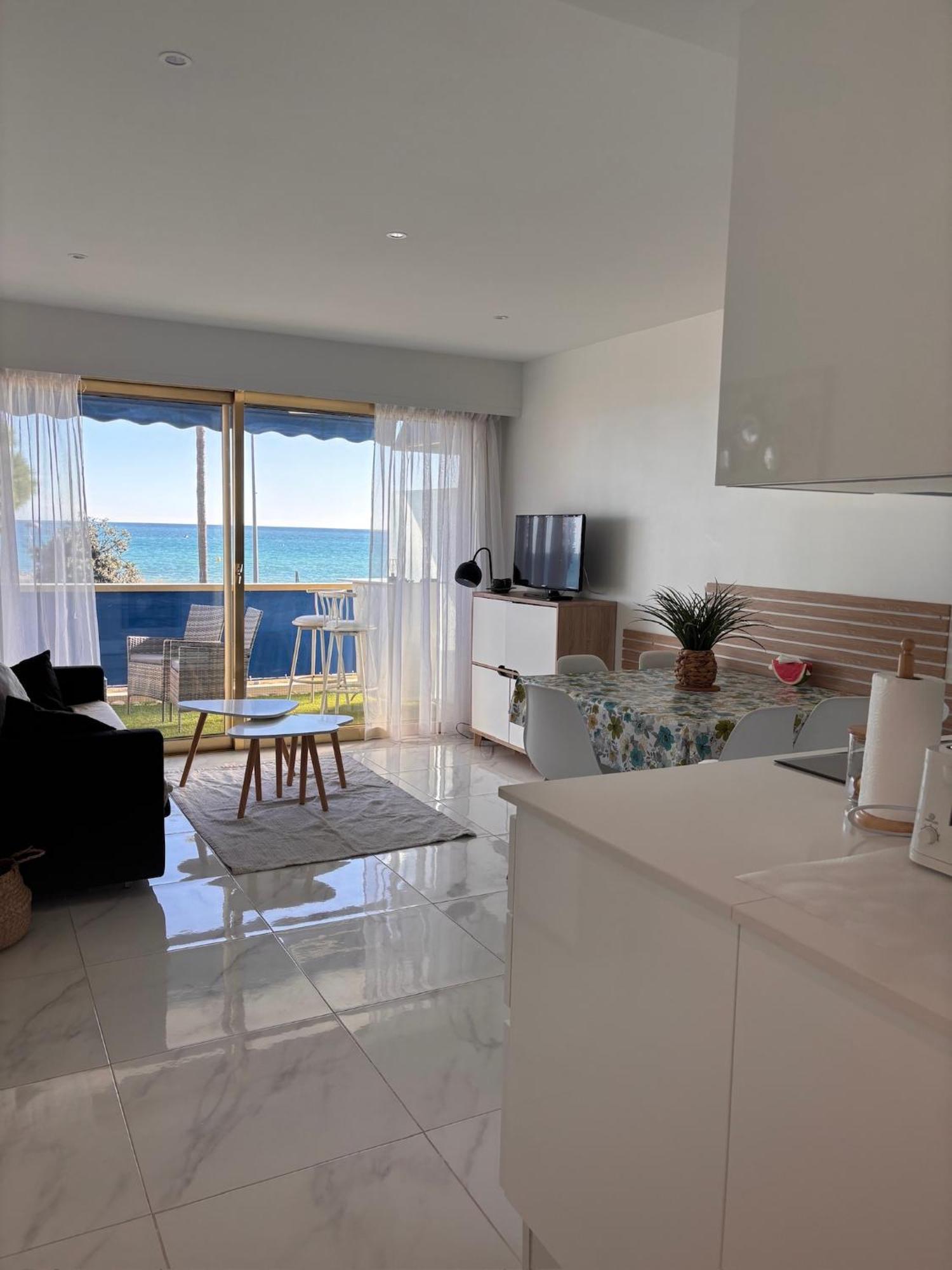 Front De Mer,Plage, Piscine, Parking Cagnes-sur-Mer Dış mekan fotoğraf