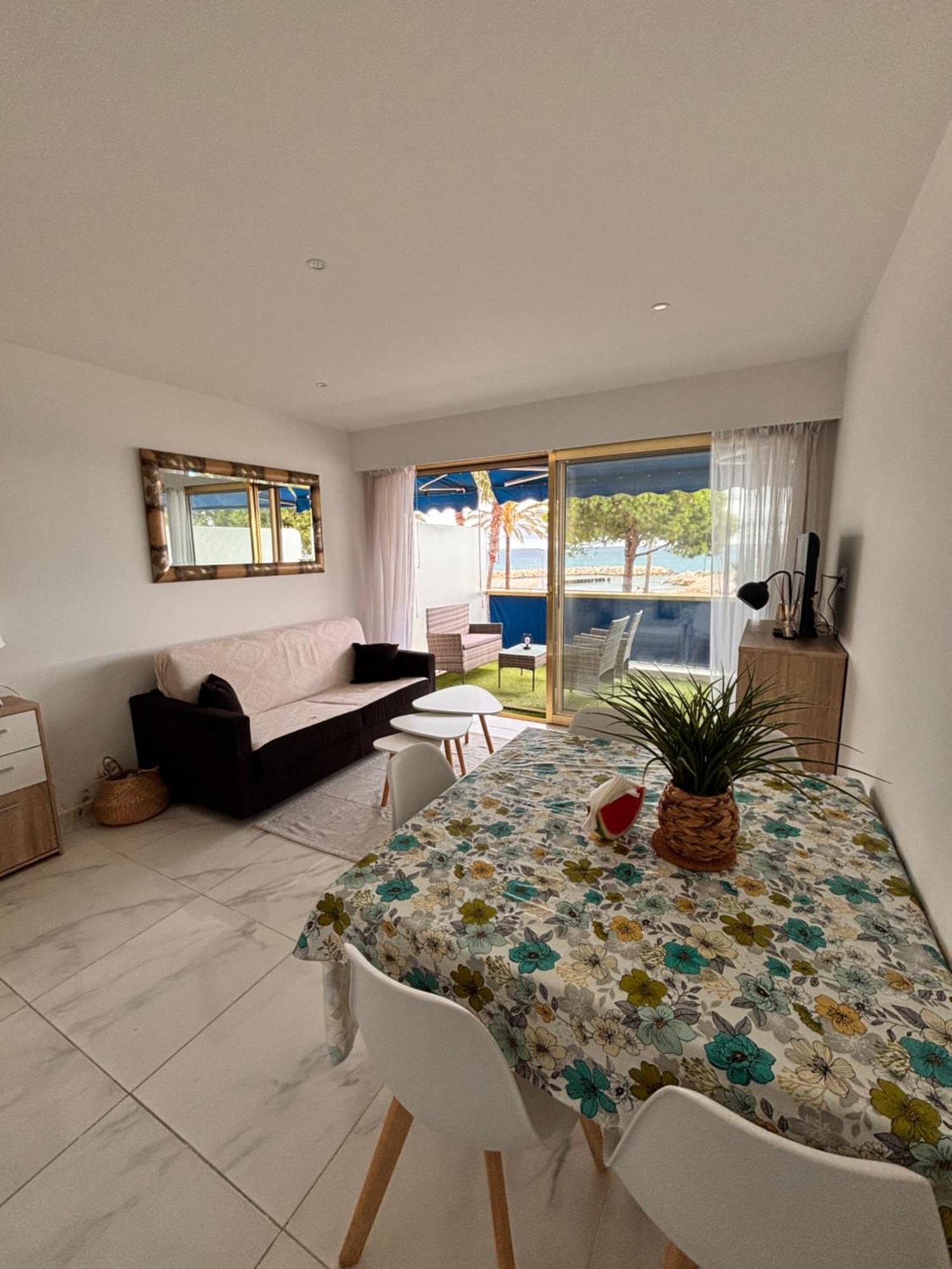 Front De Mer,Plage, Piscine, Parking Cagnes-sur-Mer Dış mekan fotoğraf