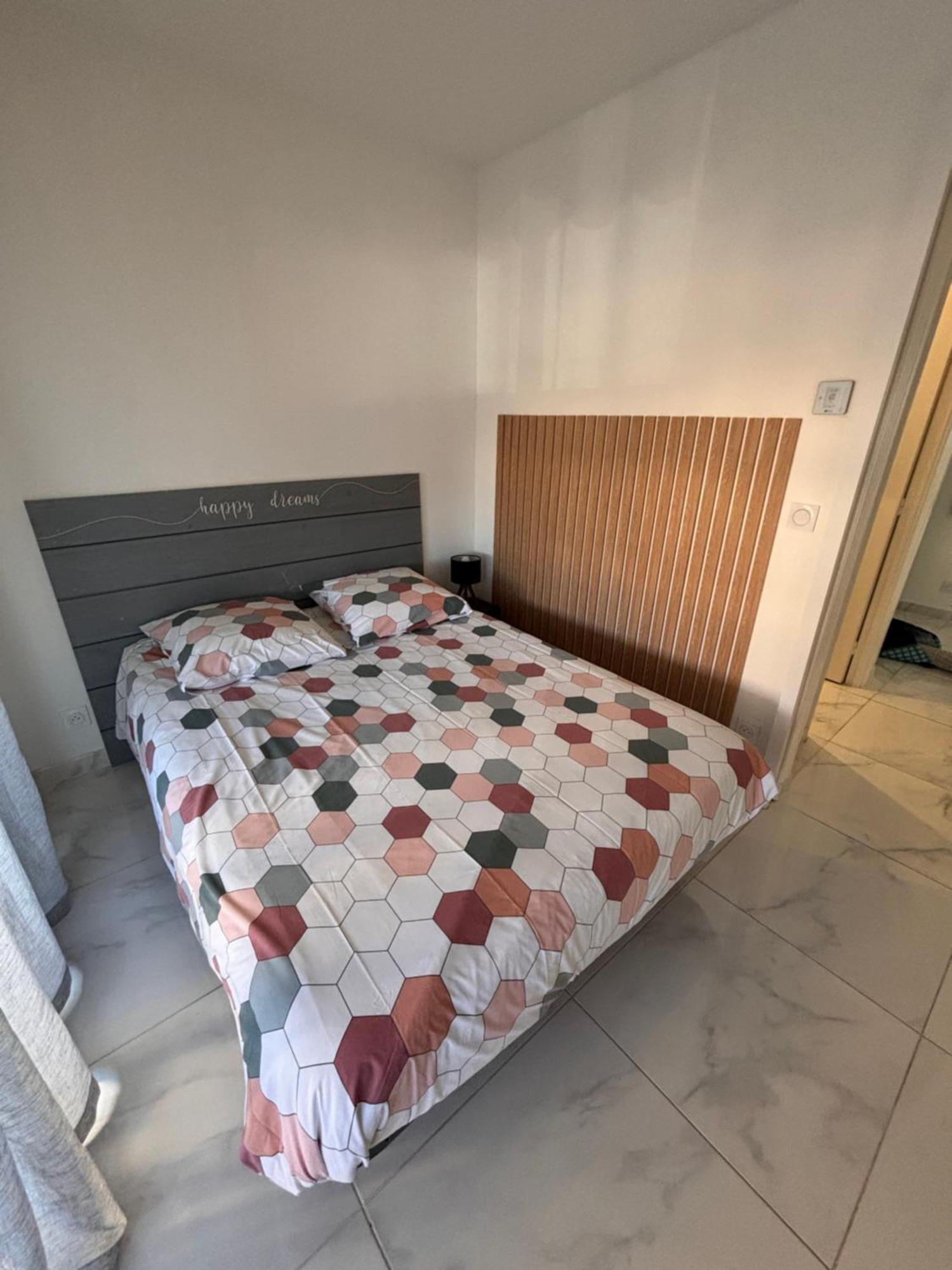 Front De Mer,Plage, Piscine, Parking Cagnes-sur-Mer Dış mekan fotoğraf