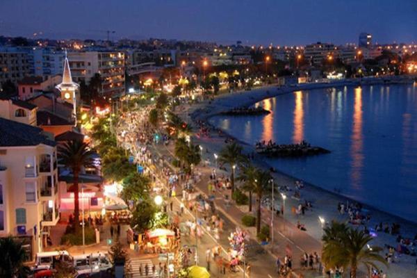 Front De Mer,Plage, Piscine, Parking Cagnes-sur-Mer Dış mekan fotoğraf